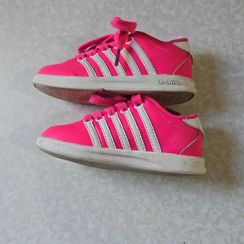 K-Swiss Classic Low‎ Sneakers, Sz 6